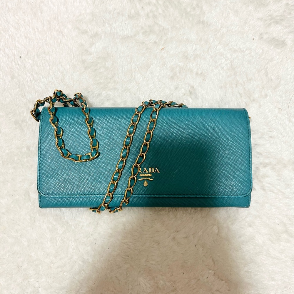 Authentic prada wallet on chain